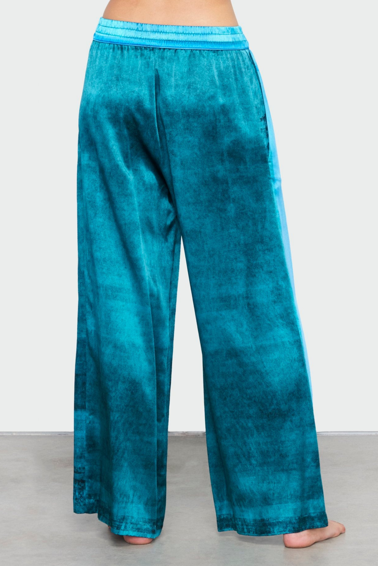 TX4 SH11 | Silk-Satin Wide Leg Pant