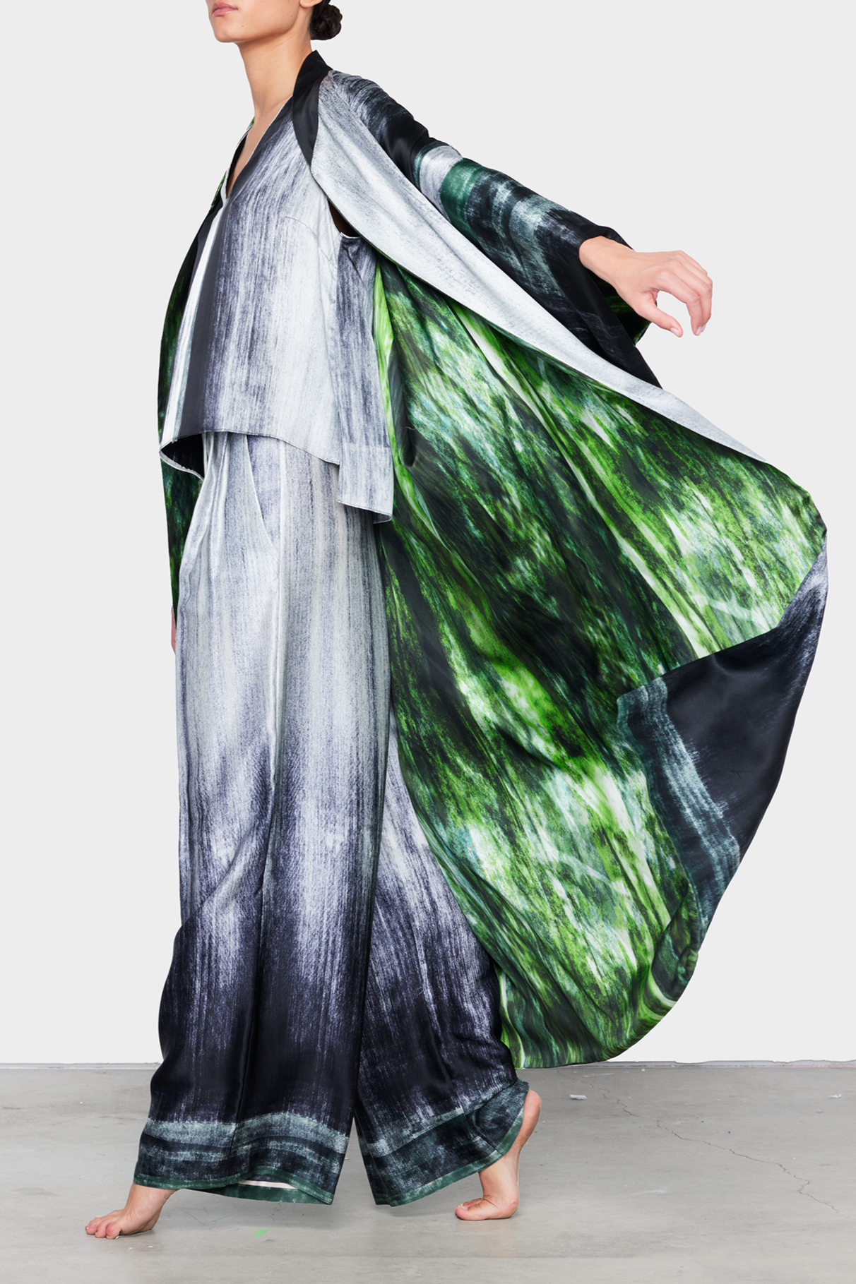 TX3/TX5 SH1  |  Silk-Satin Reversible Kimono