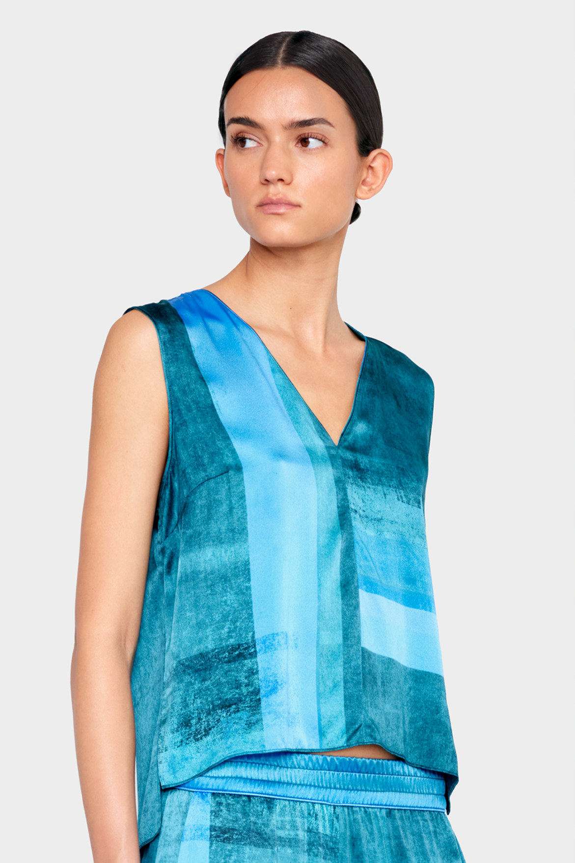 TX4 SH7 | Silk-Satin Cascade Vest